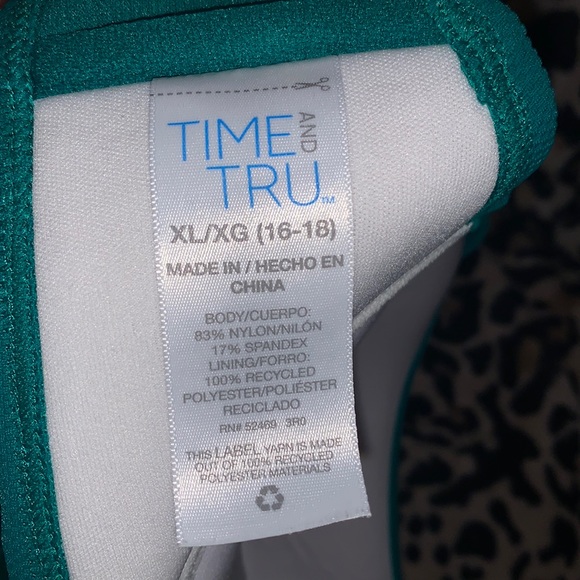Time and Tru green baithingsuit top - Picture 3 of 4